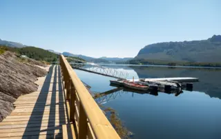 Nydelig vær for en båttur ved flytebryggen i Barlind Hyttegrend