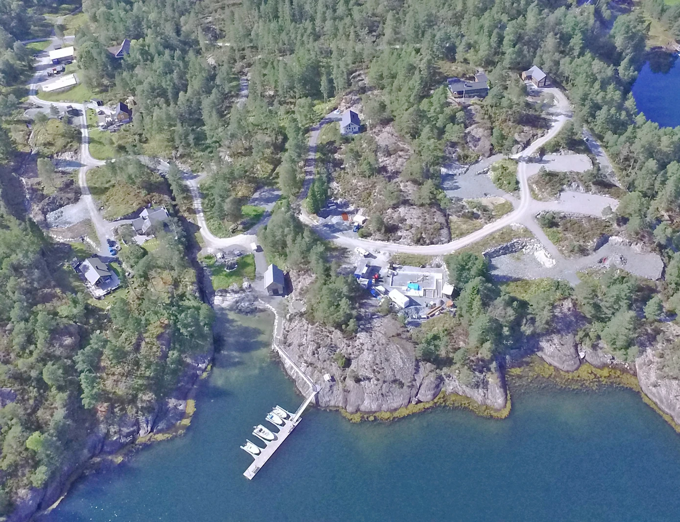 Dronebilde av hyttetomtene i Barlind Hyttegrend